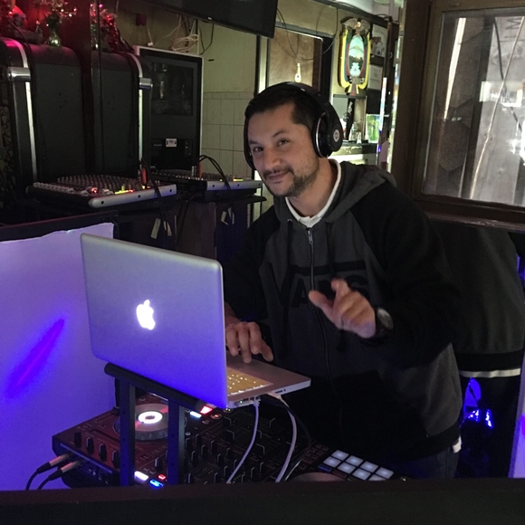 Meet your Posher, Marvin - Picture 1 of 1